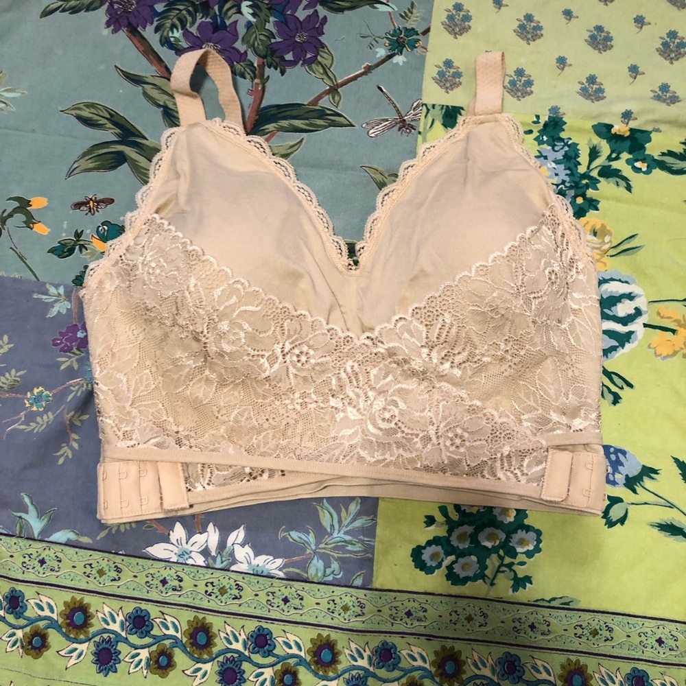 NUDE - 3X BRA shown during live sale